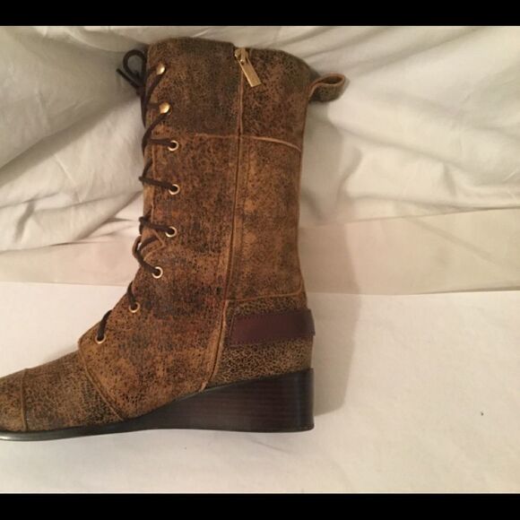 Michael Kors Speckled Leather Suede Lace up Wedge - Picture 4 of 13